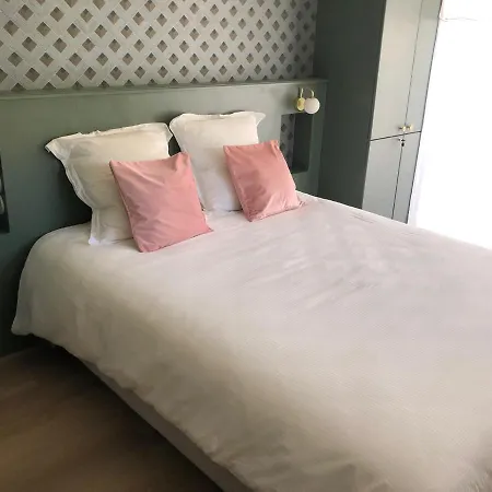 Le Studio Bordelais Bed & Breakfast